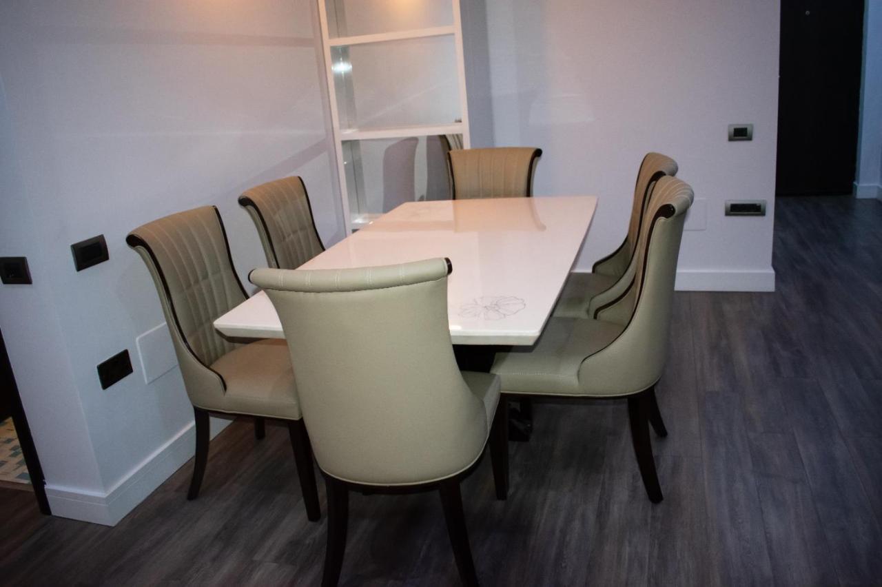 Апартаменты Apartament Valcea Рымнику-Вылча Экстерьер фото