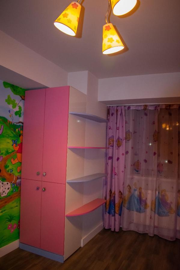 Апартаменты Apartament Valcea Рымнику-Вылча Экстерьер фото