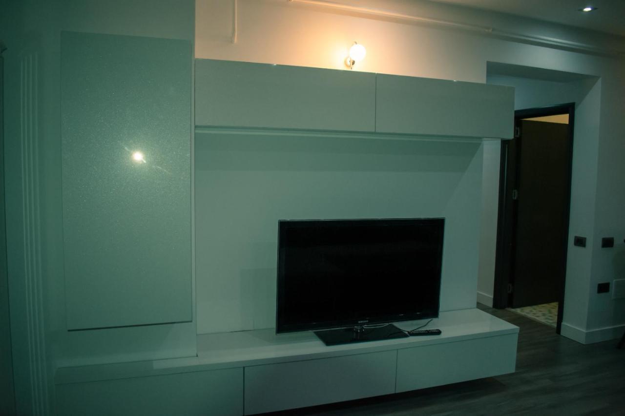 Апартаменты Apartament Valcea Рымнику-Вылча Экстерьер фото